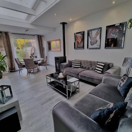 Oasis Citadine Terrasse Intime Jardin Privatif En Plein Centre Ville 70M2 Cambrai Esterno foto