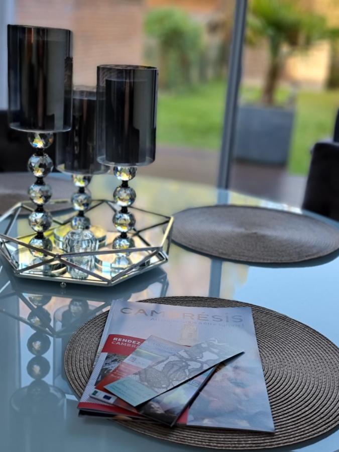 Oasis Citadine Terrasse Intime Jardin Privatif En Plein Centre Ville 70M2 Cambrai Esterno foto