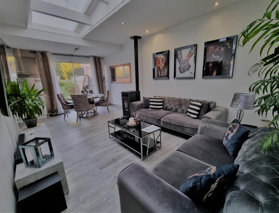 Oasis Citadine Terrasse Intime Jardin Privatif En Plein Centre Ville 70M2 Cambrai Esterno foto