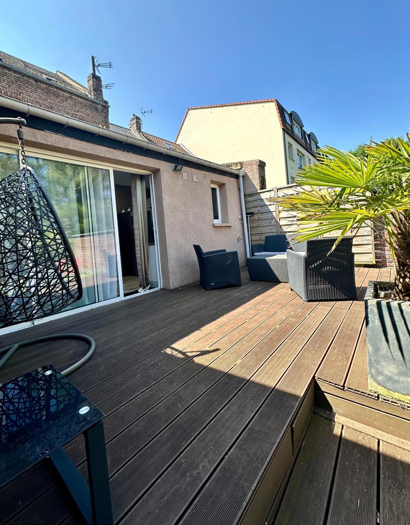 Oasis Citadine Terrasse Intime Jardin Privatif En Plein Centre Ville 70M2 Cambrai Esterno foto
